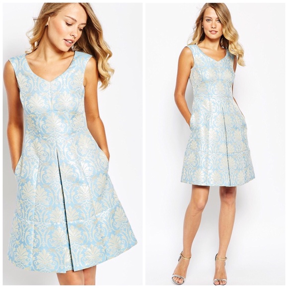 Tahari Dresses & Skirts - 🌸NWT Tahari Baroque Jacquard Metallic Dress